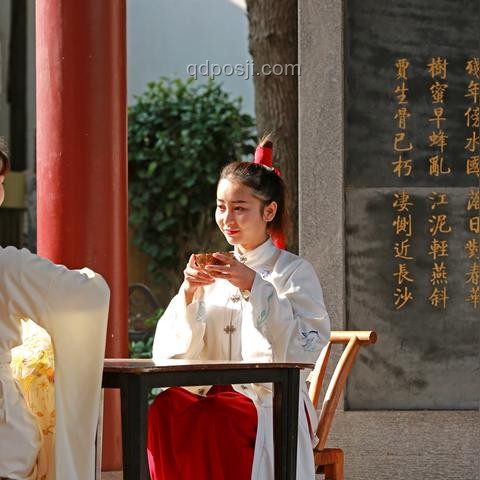 十万明灯守护高考学子，教育行业保障体系深度洞察